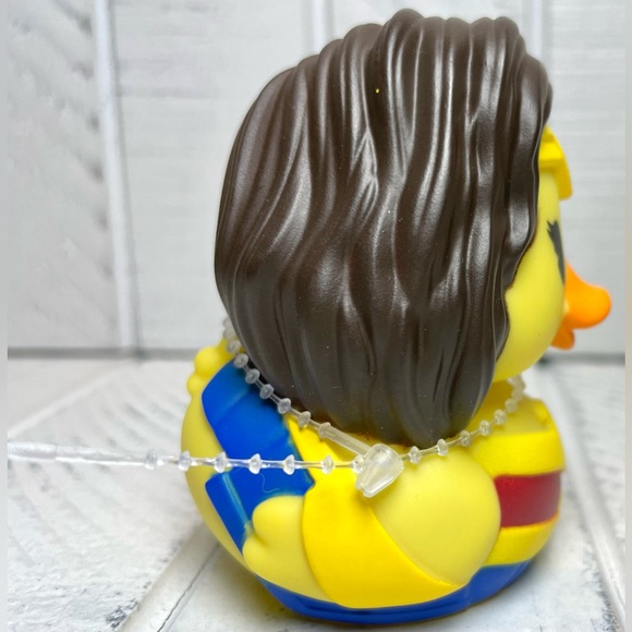 Just Play Warner Bros. Wonder Woman Rubber Duck 2.75” Collectible Toy Figure NWT - Picture 5 of 7